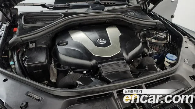 Mercedes-Benz GLE 2016 thumb 6