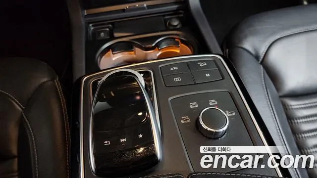 Mercedes-Benz GLE 2016 thumb 9