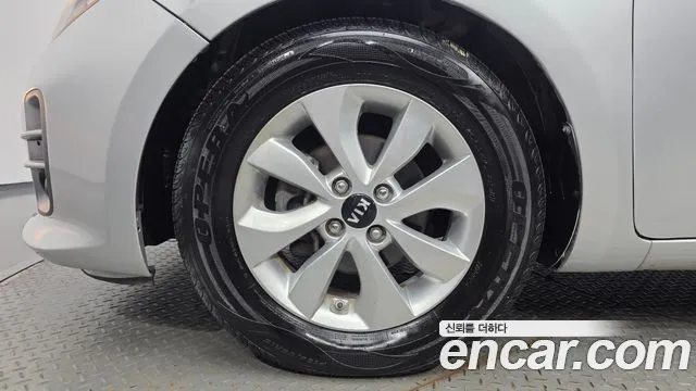 Kia Pride 2016 thumb 5