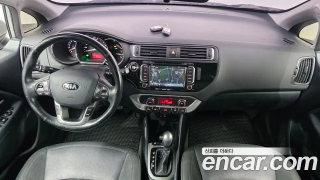 Kia Pride 2016 thumb 7