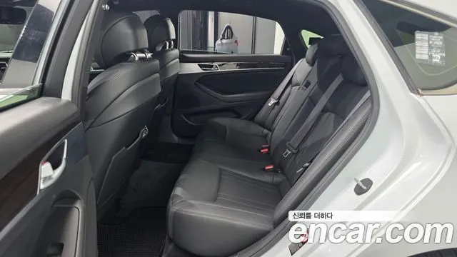 Genesis G80 2019 thumb 11