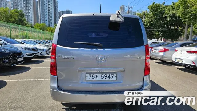 Hyundai Starex 2017 thumb 2