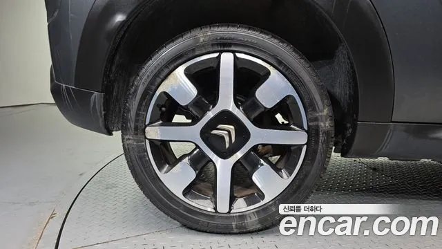 DS C4 CACTUS 2017 thumb 5