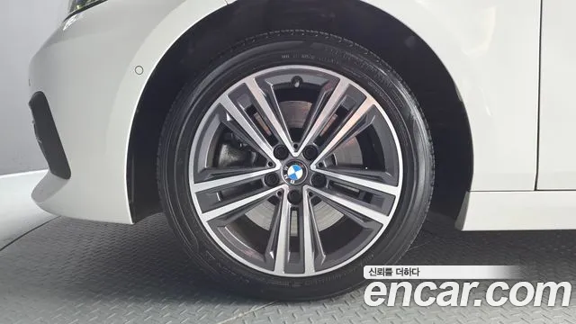 BMW 2-Series 2021 thumb 4