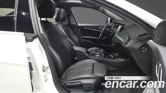BMW 2-Series 2021 thumb 10