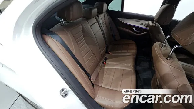 Mercedes-Benz E-Класс 2021 thumb 11