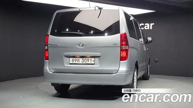 Hyundai Starex 2017 thumb 4