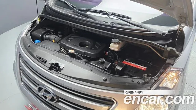 Hyundai Starex 2017 thumb 6