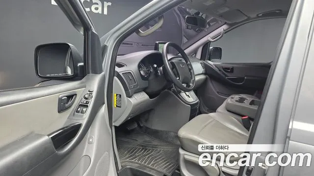 Hyundai Starex 2017 thumb 10