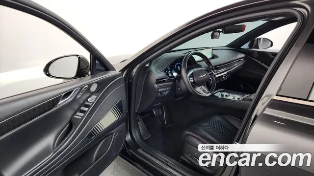 Genesis G80 2023 thumb 10