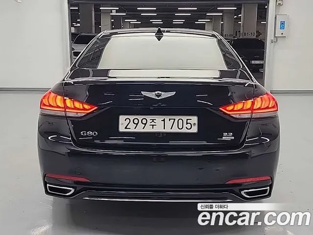 Genesis G80 2017 thumb 3