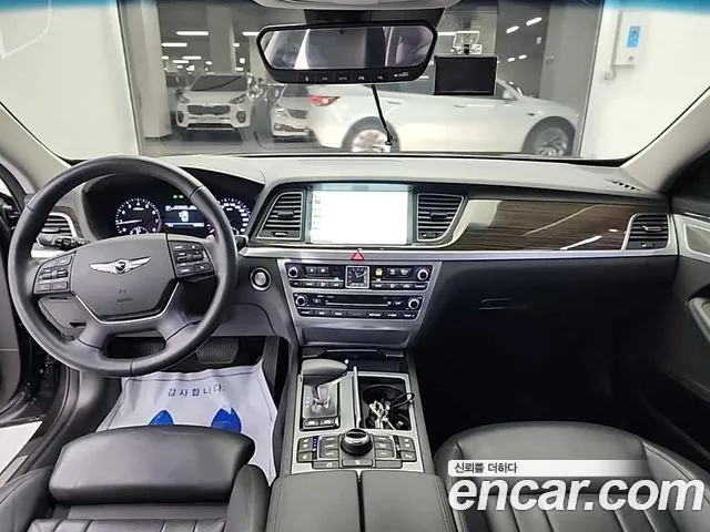Genesis G80 2017 thumb 7