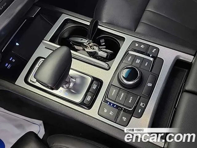 Genesis G80 2017 thumb 8