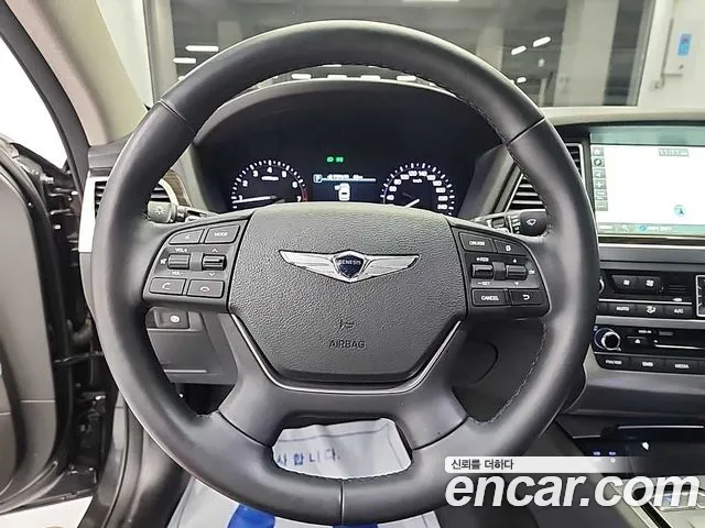 Genesis G80 2017 thumb 9