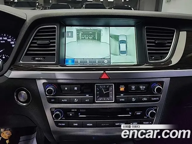 Genesis G80 2017 thumb 10