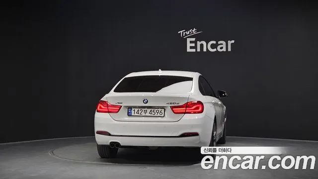 BMW 4-Series 2018 thumb 3