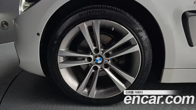 BMW 4-Series 2018 thumb 4