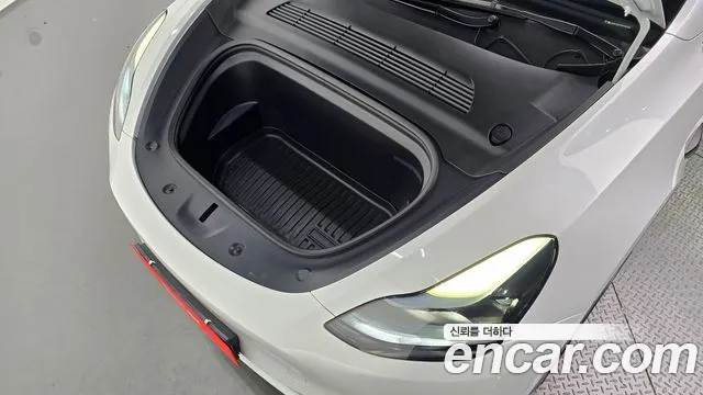 Tesla Model Y 2023 thumb 5