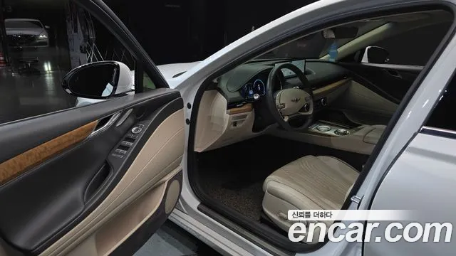 Genesis G80 2020 thumb 10