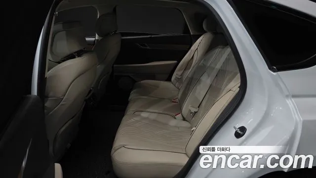Genesis G80 2020 thumb 12