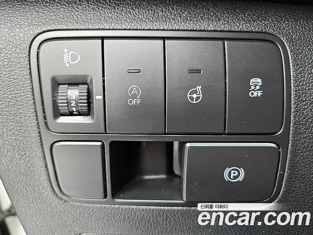 Hyundai Staria 2021 thumb 10