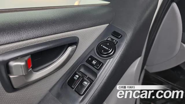 Hyundai Starex 2013 thumb 11