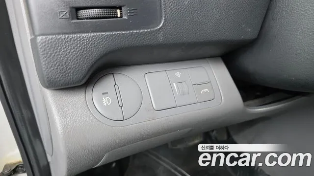 Hyundai Starex 2013 thumb 12