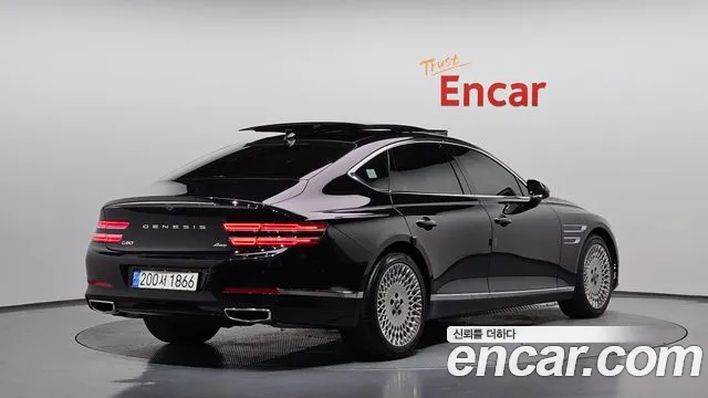 Genesis G80 2023 thumb 2