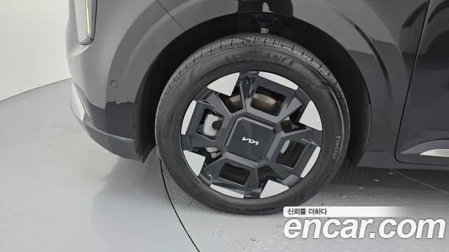 Kia Carnival 2024 thumb 5