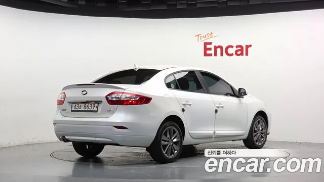 Renault-KoreaSamsung Fluence 2011 thumb 2