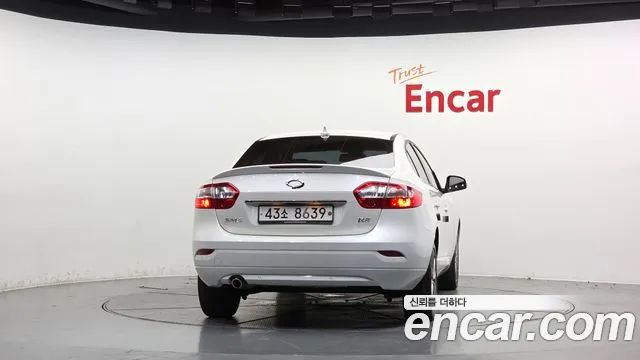 Renault-KoreaSamsung Fluence 2011 thumb 4