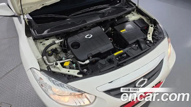 Renault-KoreaSamsung Fluence 2011 thumb 6