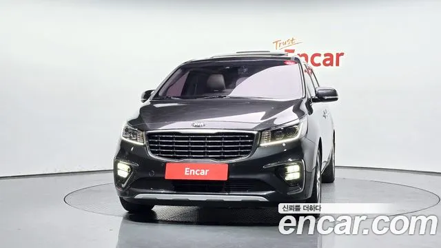 Kia Carnival 2018 thumb 3