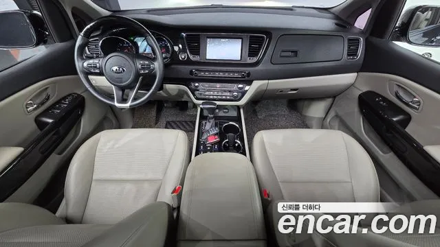 Kia Carnival 2018 thumb 7