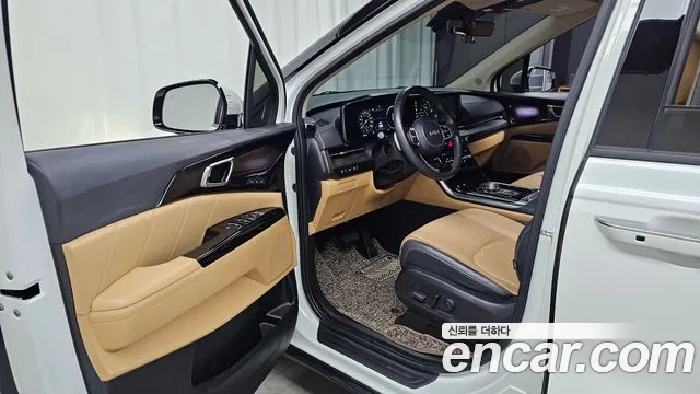 Kia Carnival 2023 thumb 10