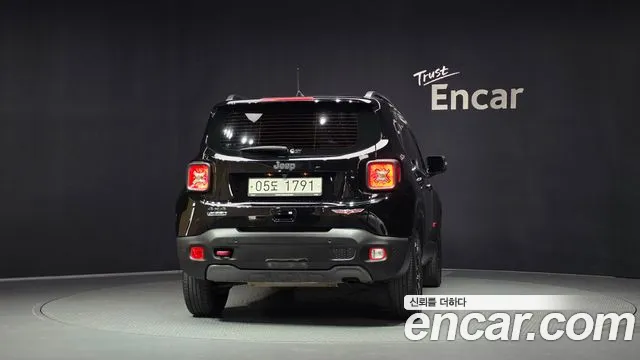 Jeep Renegade 2018 thumb 4