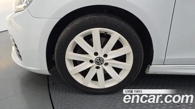 Volkswagen Golf Sportsvan 2013 thumb 4