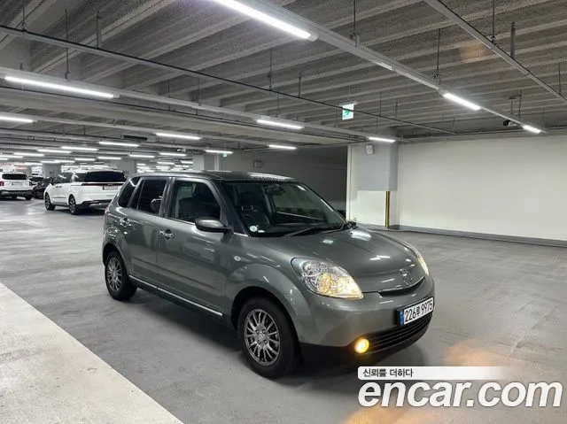 Mazda Verisa 2006 thumb 11