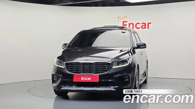 Kia Carnival 2018 thumb 3