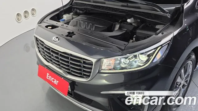 Kia Carnival 2018 thumb 6
