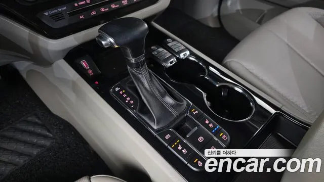 Kia Carnival 2018 thumb 9