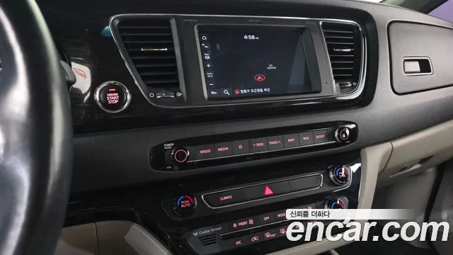 Kia Carnival 2018 thumb 12