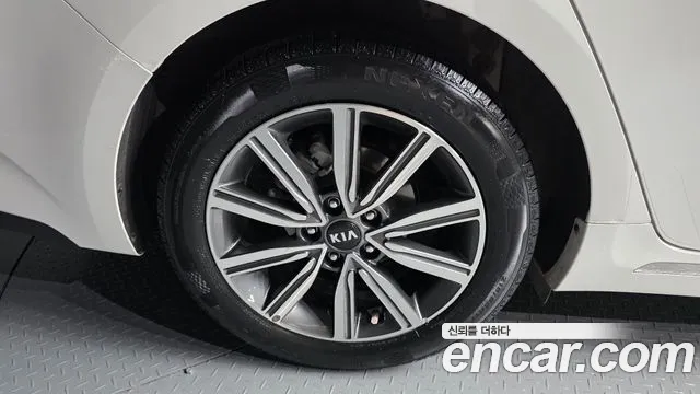 Kia K5 2018 thumb 5
