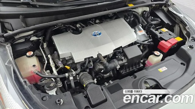 Toyota Prius 2018 thumb 6