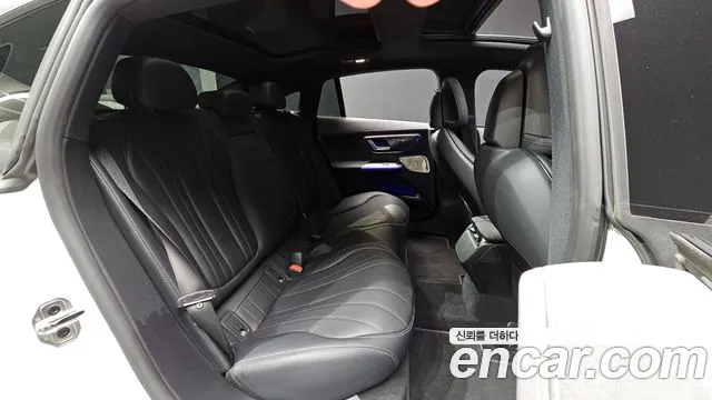 Mercedes-Benz EQE 2022 thumb 12