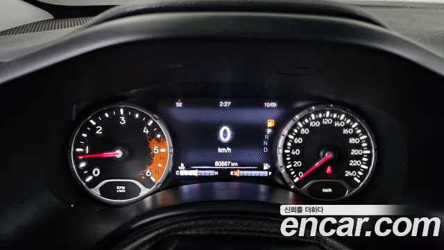 Jeep Renegade 2015 thumb 8