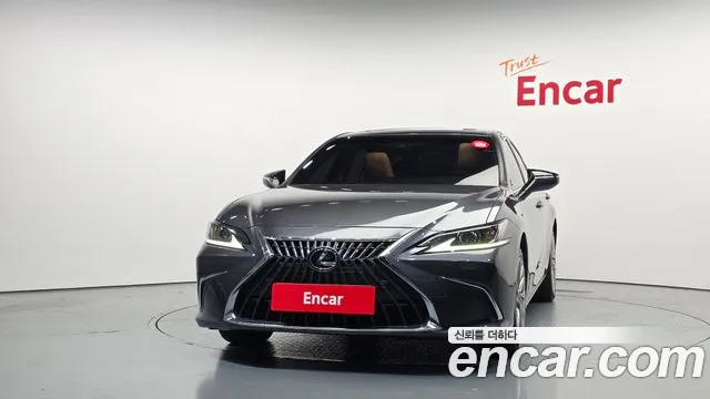 Lexus ES 2023 thumb 3