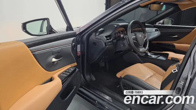 Lexus ES 2023 thumb 10
