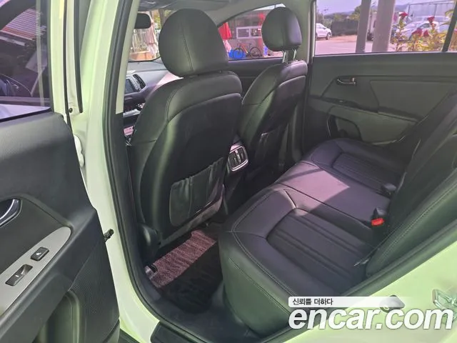Kia Sportage 2013 thumb 10