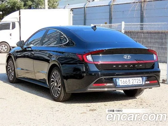 Hyundai Sonata 2022 thumb 2